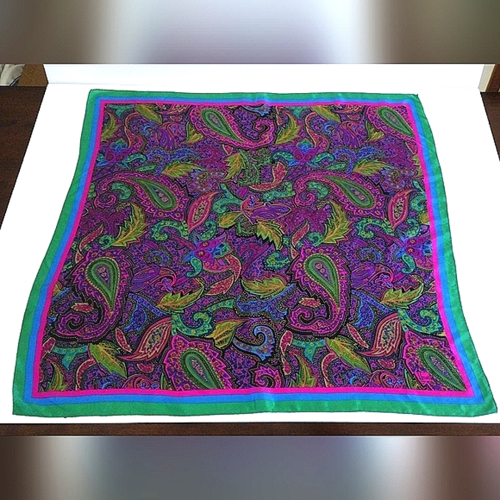 Honey paisley silk scarf - Picture 3 of 11